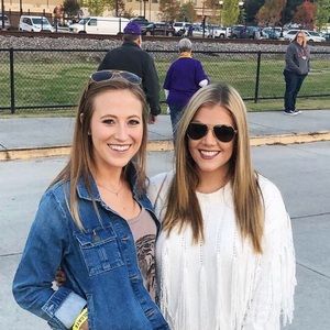 Meet your Posher, Claire